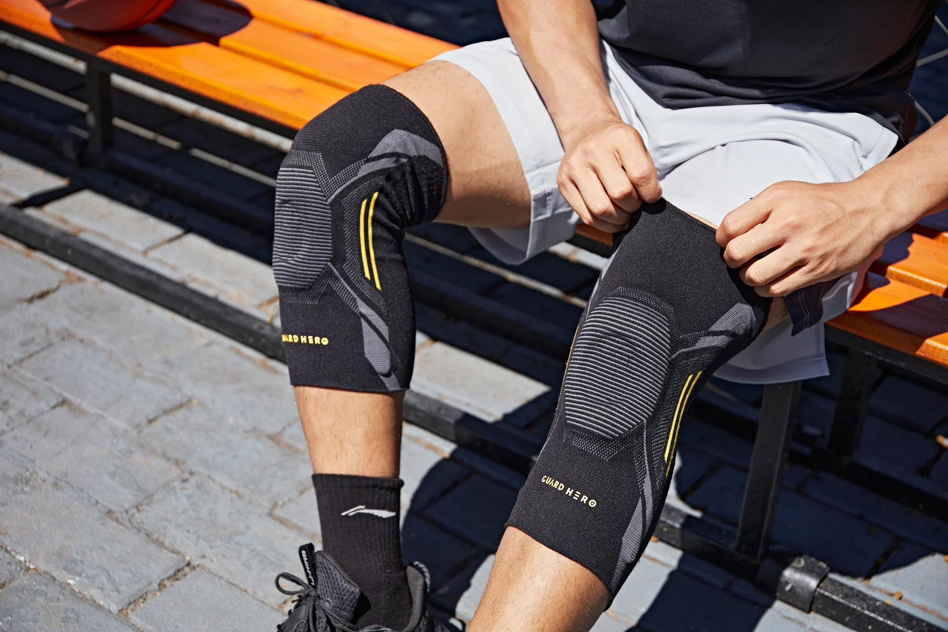 GUARD HERO Knee Pad Outdoor Sports Photography