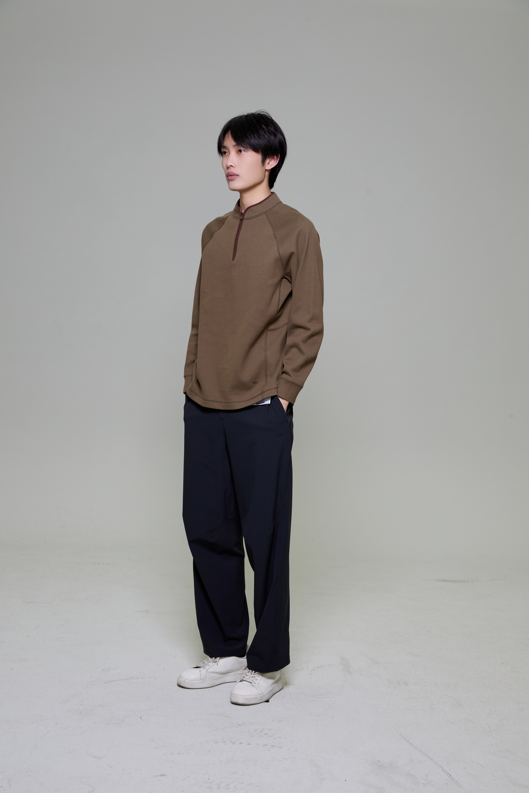 焦下服装模特棚拍