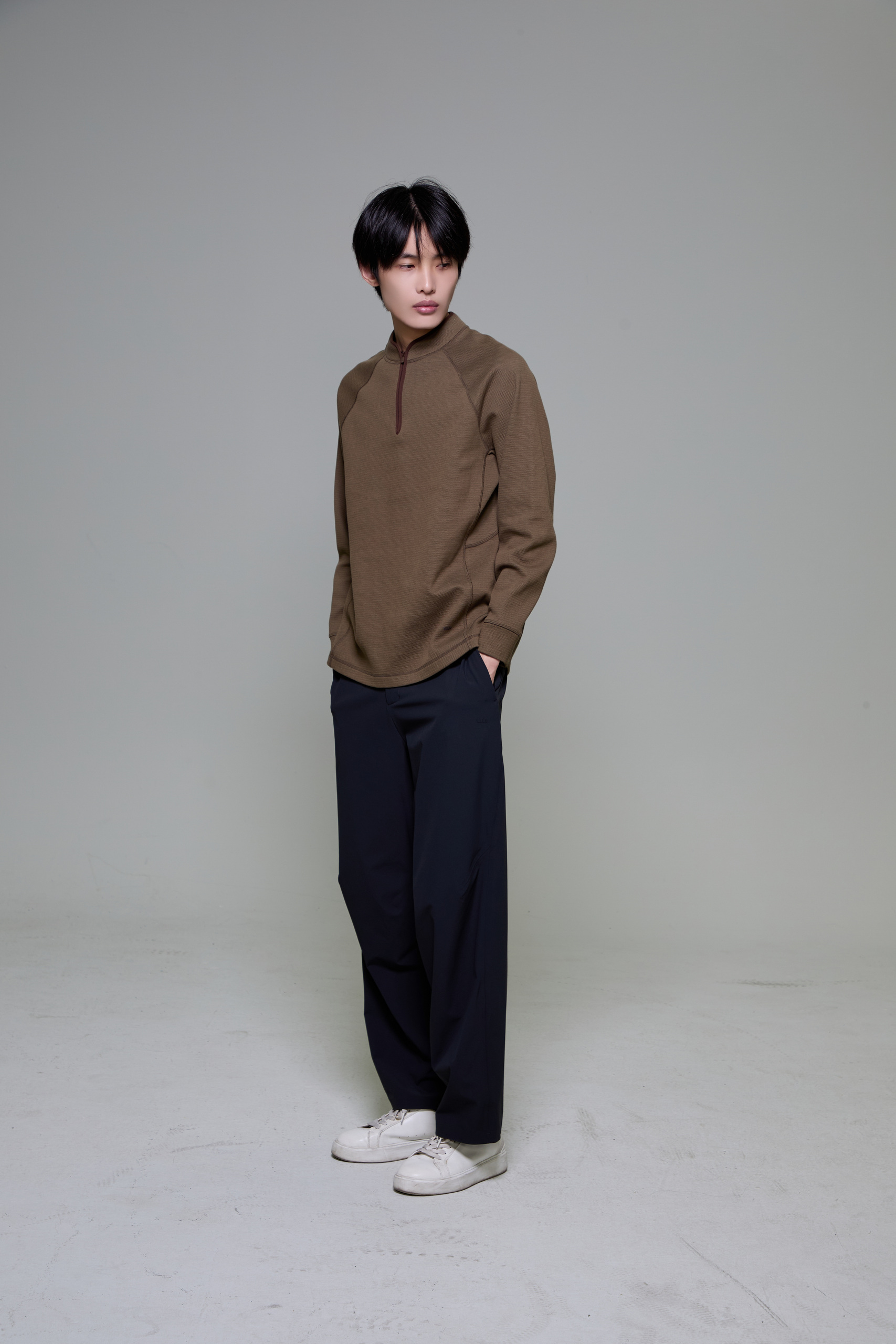 焦下服装模特棚拍