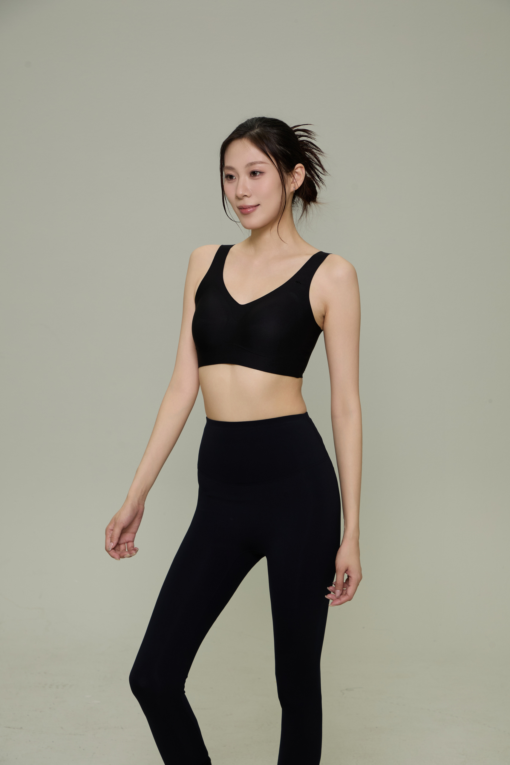 焦下服装模特棚拍
