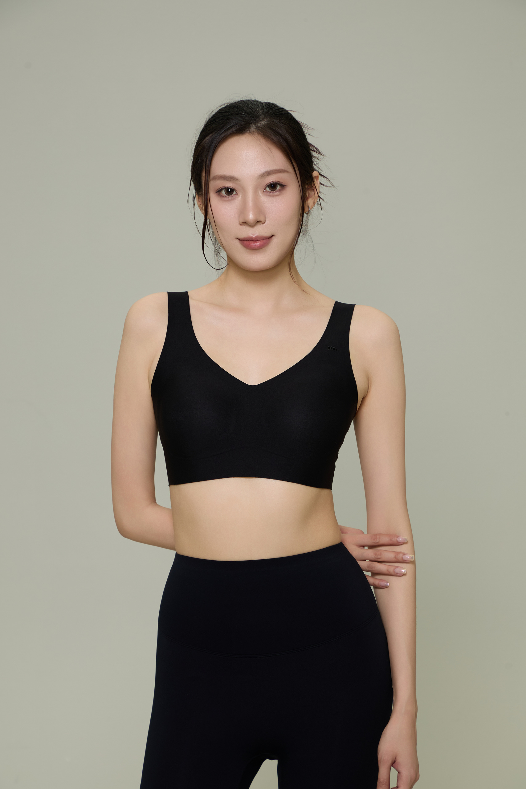 焦下服装模特棚拍