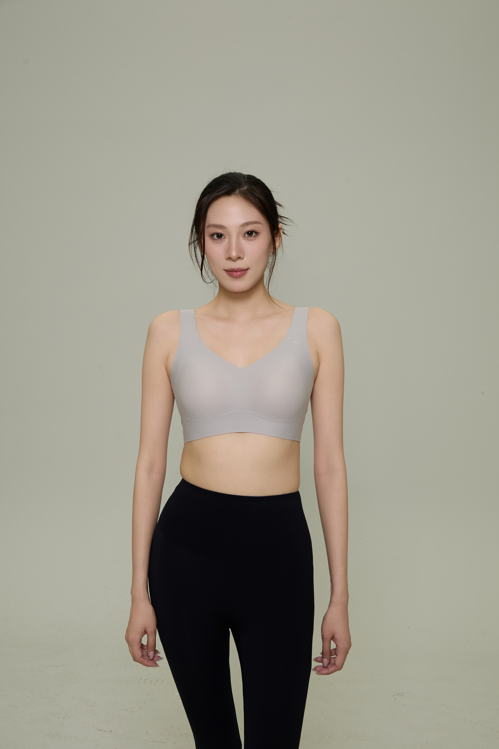 焦下服装模特棚拍
